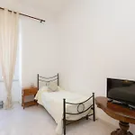 Apartament Pietroburgo By In *