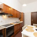 Pietroburgo By In Apartament *