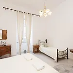 Pietroburgo By In Apartament *