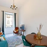 Apartament Pietroburgo By In *